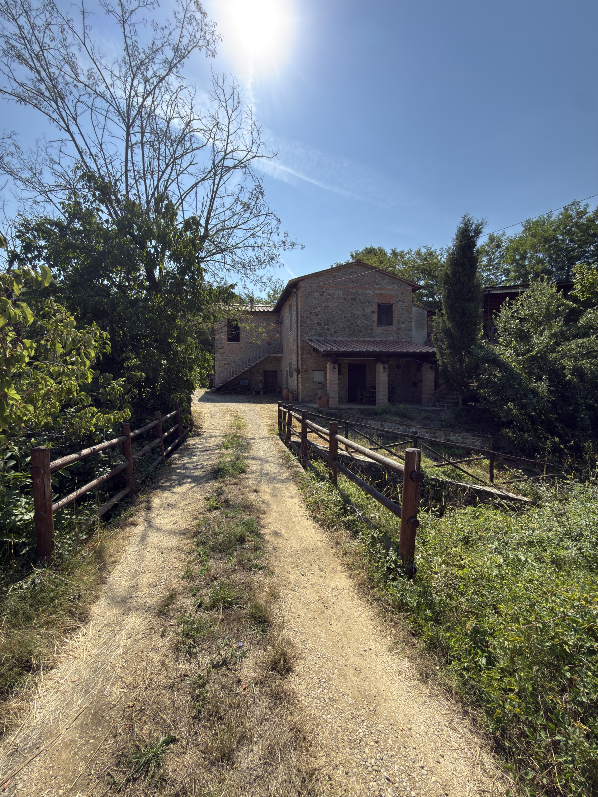 Staccionata vista casa