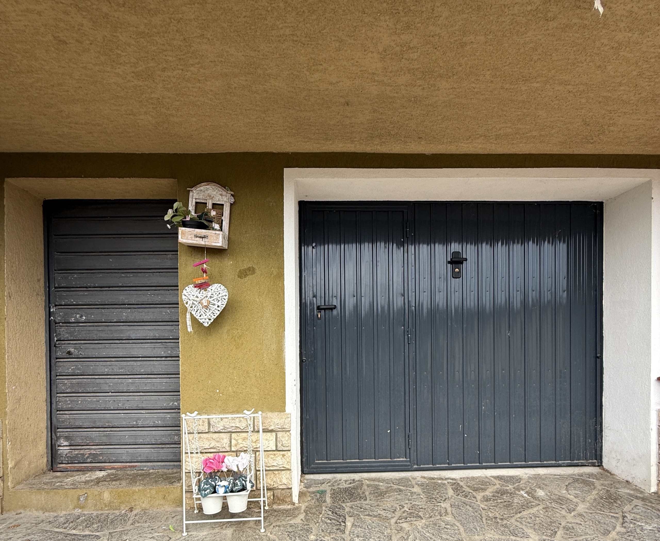 Garage e lavanderia